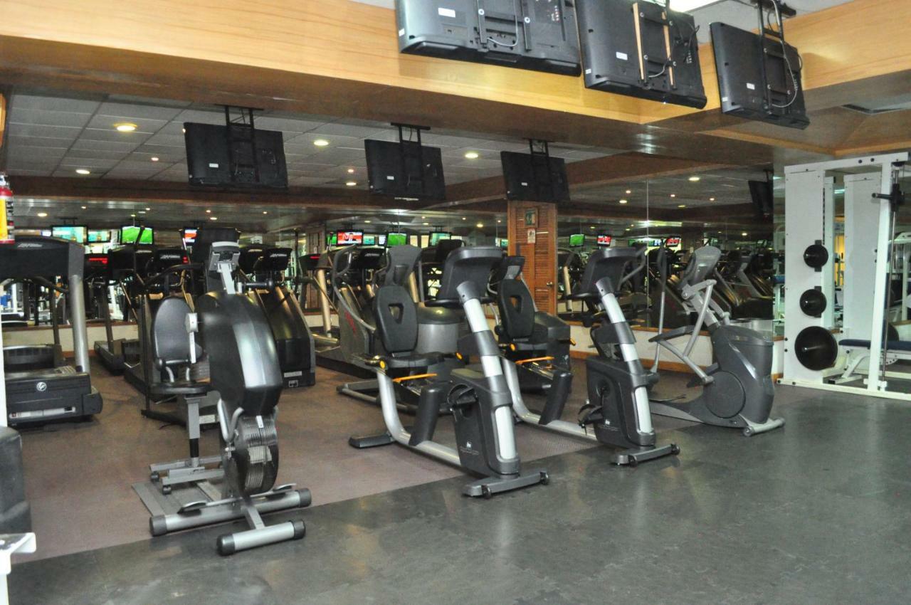 Hotel Royal Pedregal Mexiko-Stadt Exterior foto A row of ellipticals